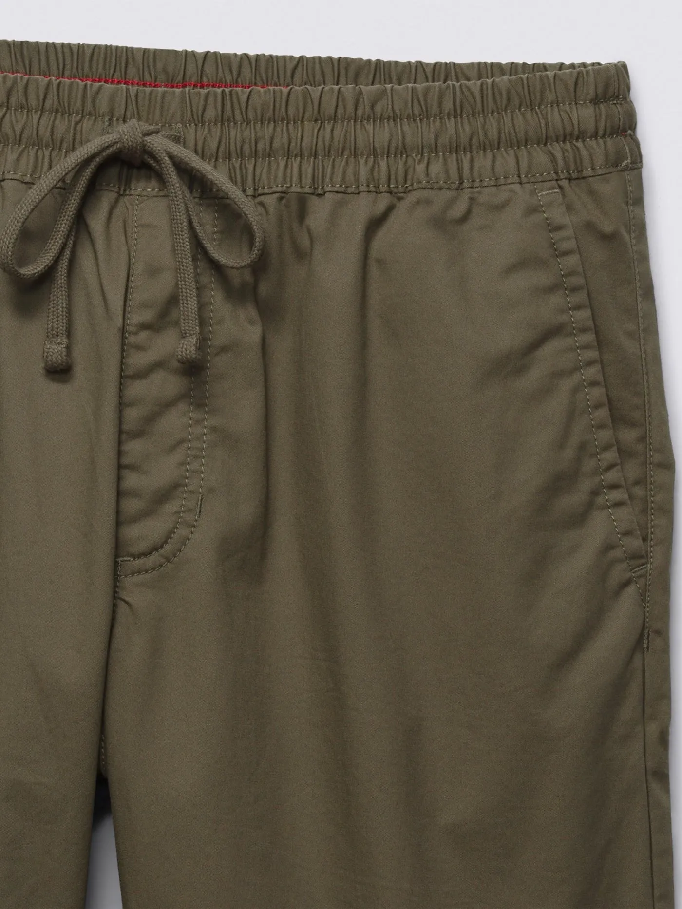 Range Relaxed Elastic Shorts