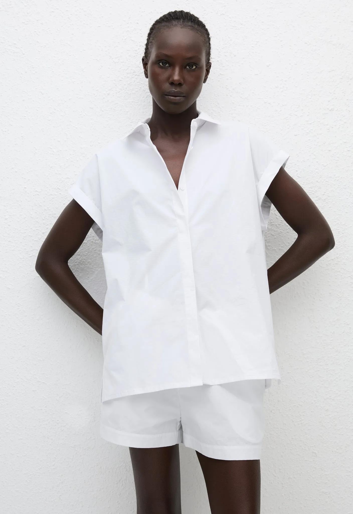 Relaxed Sleeveless Shirt - White