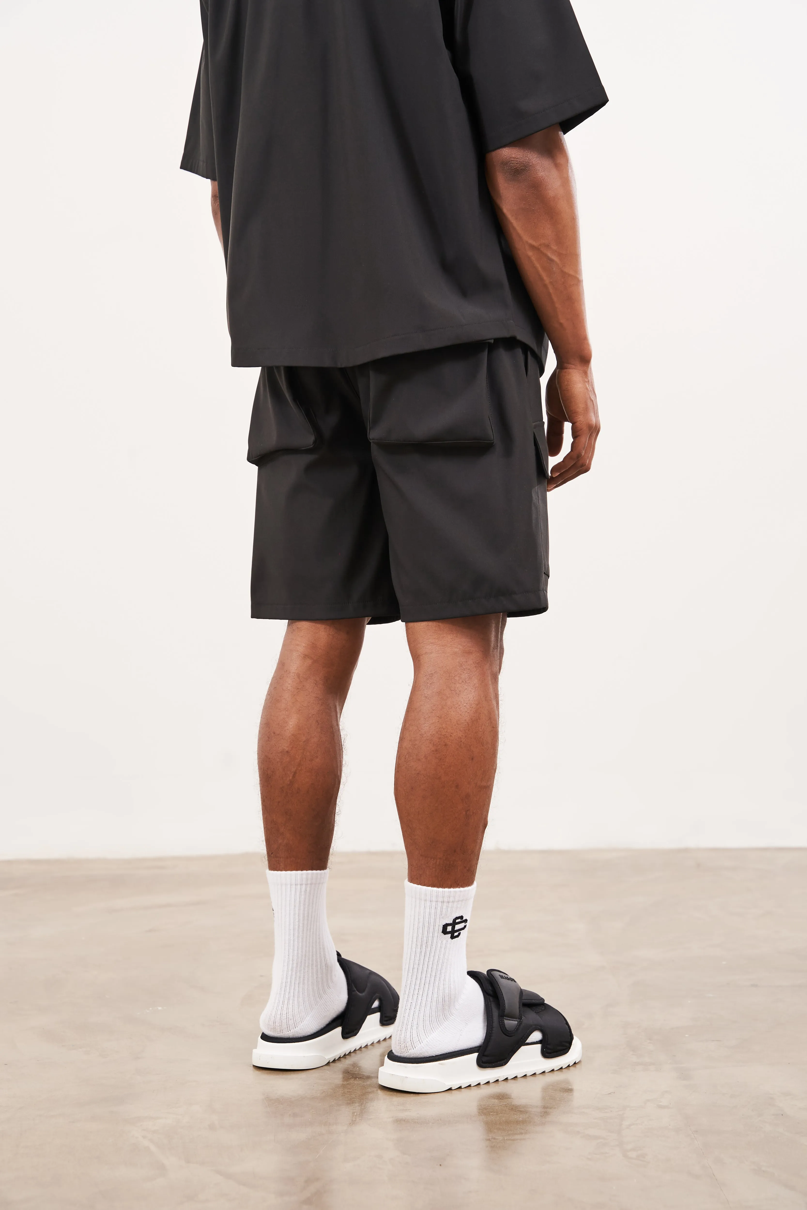 TECHNICAL HEAVYWEIGHT UTILITY SHORTS - BLACK